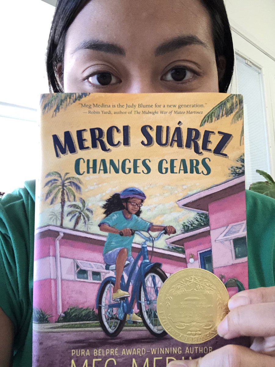 msignacio_'s tweet photo. Enjoying my last weekend with a book recommended by @librareprincess before returning back to school! #centralselfie ❤️ https://t.co/wez4J1SAeO