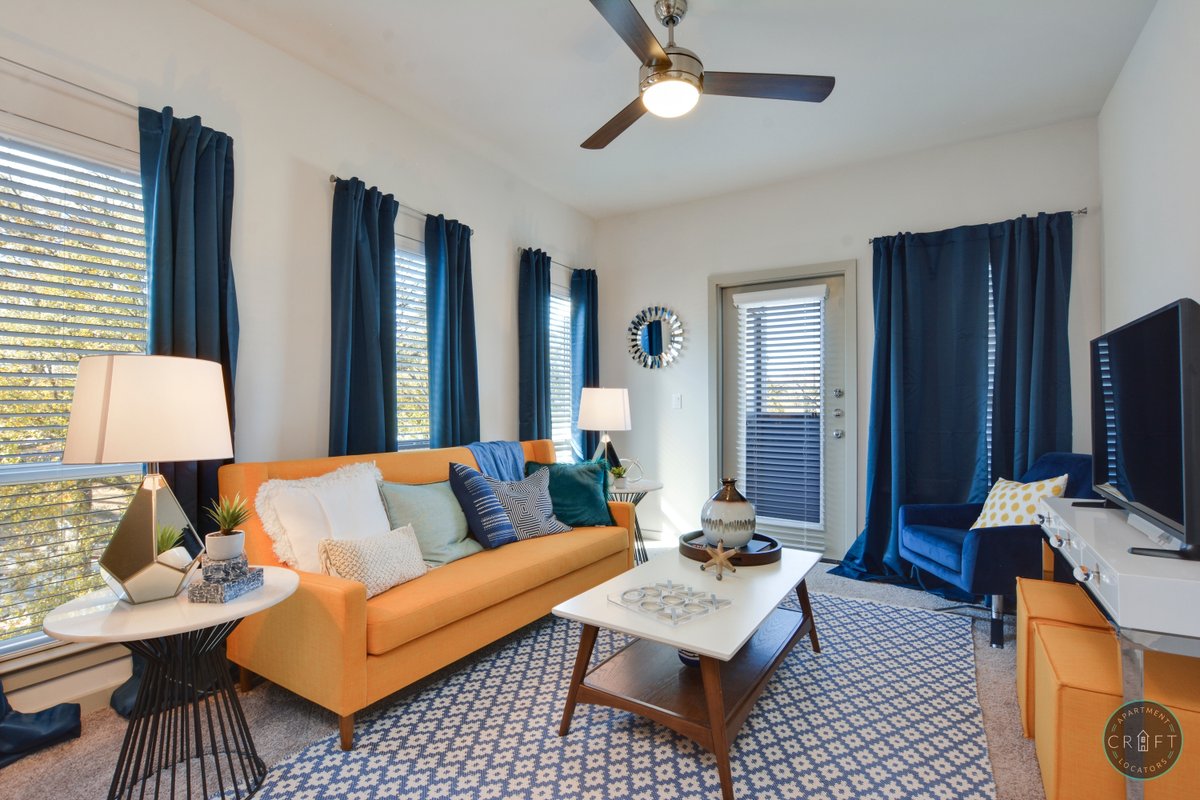 craftapartments's tweet photo. SOUTH AUSTIN - Carefree, sun soaked vibes in this tree-lined community โบ๏ธ๐ด
1/1 $1129 (586 sq ft)
1/1 $1254 (666 sq ft)
2/2 $1674 (1142 sq ft)
2/2 $1559 (1116 sq ft)
#craftyourlifestyle #craftapartmentlocators
#austinapartments #austinrealestate #austin #austincondos https://t.co/uOvknqTFRn