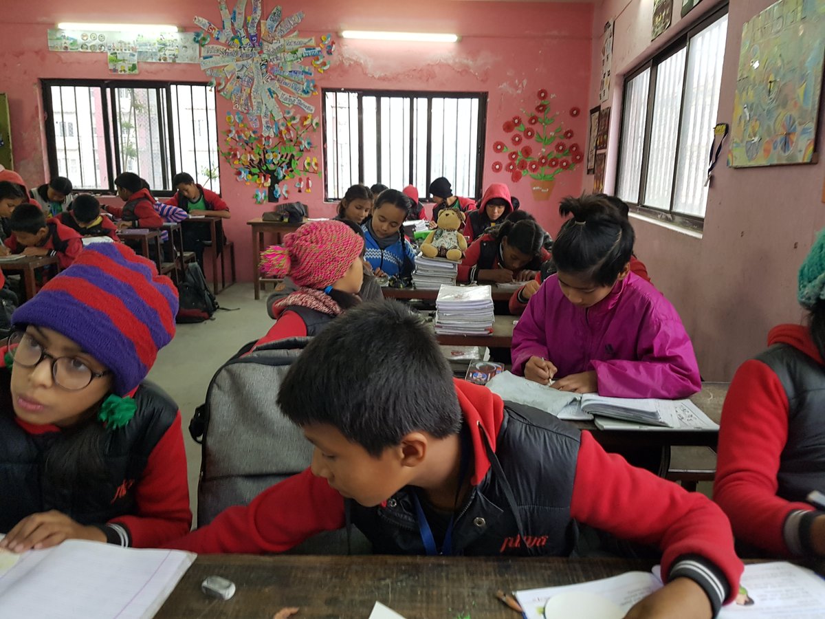 omega3_ohm's tweet photo. Daisy inspiring kids from Niten Memorial School students ( grade 3) @ NAG , Nepal- to be a planet protector like her. 
They design their own planet protector batch, just like Daisy.#globaledted https://t.co/w4XSiyPwhN