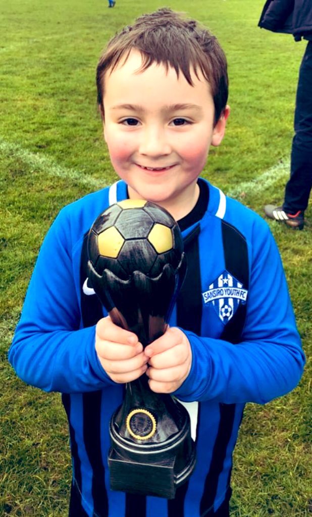 SansiroACu7's tweet photo. Big Shoutout To This Weekends @CampandFurnace ‘Player of the Game’ .. “Our No.2” 🏆👍🏼
This little fella worked hard, battled and bagged himself 2 great goals today 👌🏼 .. Well Done Mate 👏🏼💙🖤 https://t.co/O8weUTQb8M