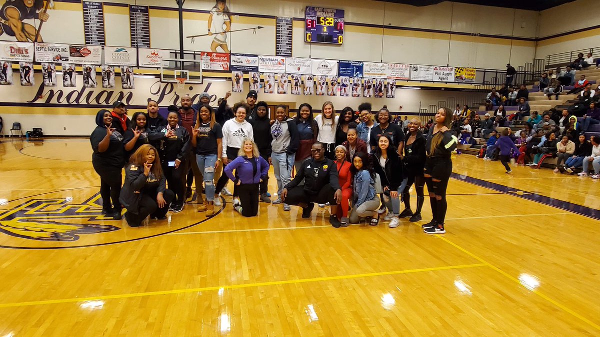 dekima_daniels's tweet photo. Alumni Game 2020! @Royalm44 
#justaKIDfromCOWETA https://t.co/UNwStBr3Dt