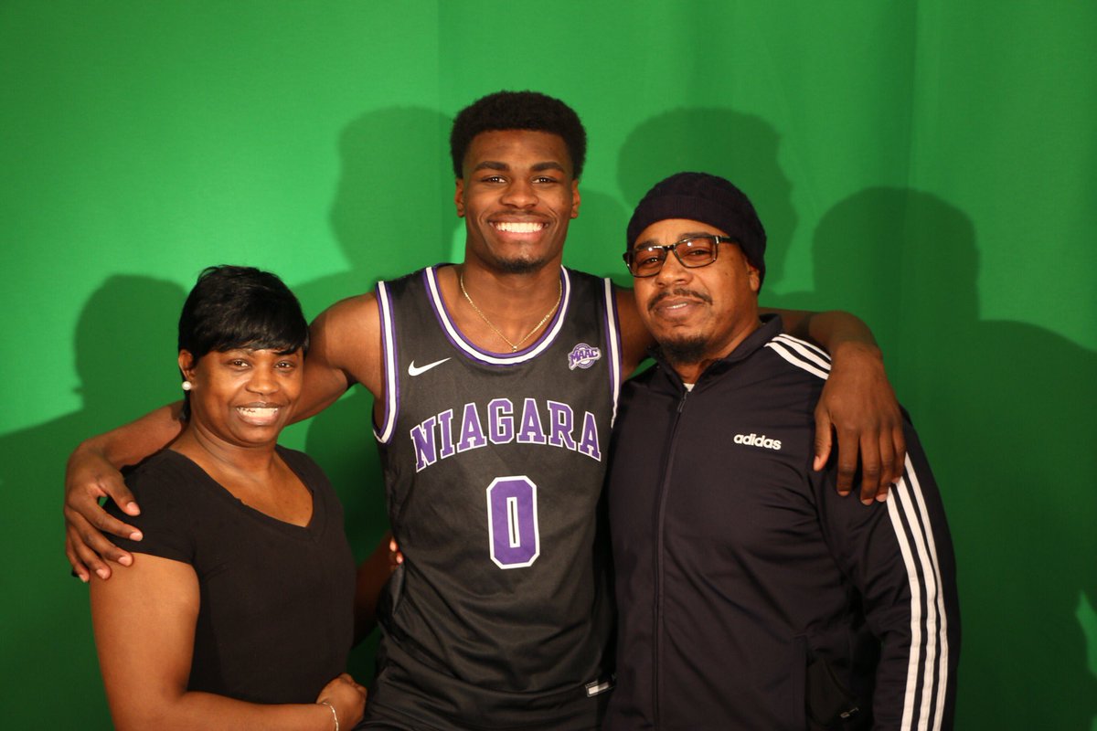 110% Committed 💜🦅 <a href="/NiagaraMBB/">Niagara Basketball</a> <a href="/Greg_Paulus/">Greg Paulus</a> <a href="/Hiltonhoops/">Hilton Boys B-Ball</a>