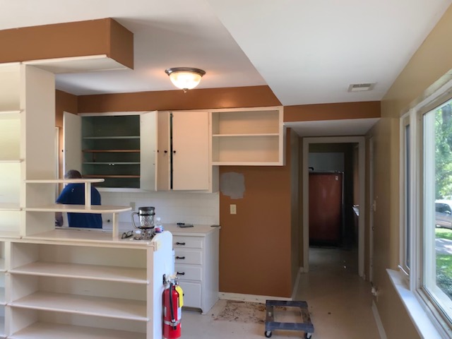 CabinetNow's tweet photo. We love this kitchen remodel! Check out the before and after photos from a CabinetNow customer. Beautiful, functional, welcoming...everything a kitchen should be #cabinetnow #diykitchen #kitchenremodel https://t.co/Yk3ciKE9Cp