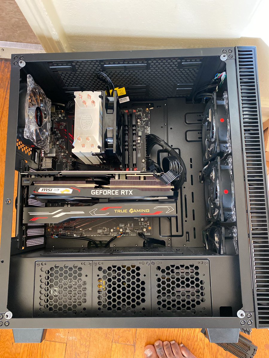 HalfMoonPCBuild's tweet image. Finished up this system today.