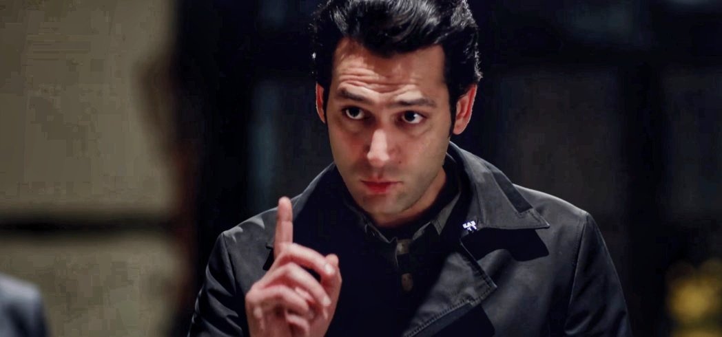 Ben bir tane avukatım...