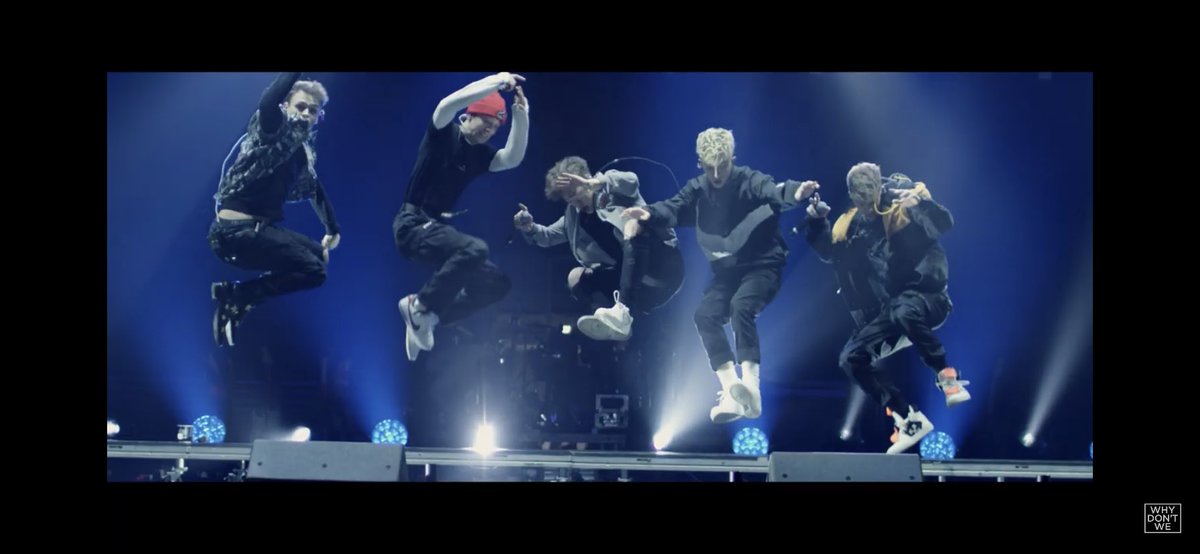 darkbesson's tweet image. that’s transition tho🔥 this music video is superior to all other music videos❤️ i love it so much! great job guys! #chillsvideo @whydontwemusic @evanhara7 @brandontaylorp