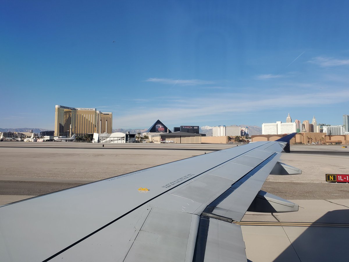 DigitalBiblio's tweet photo. CES 2020, legggooooo https://t.co/G6fxuwNnvO