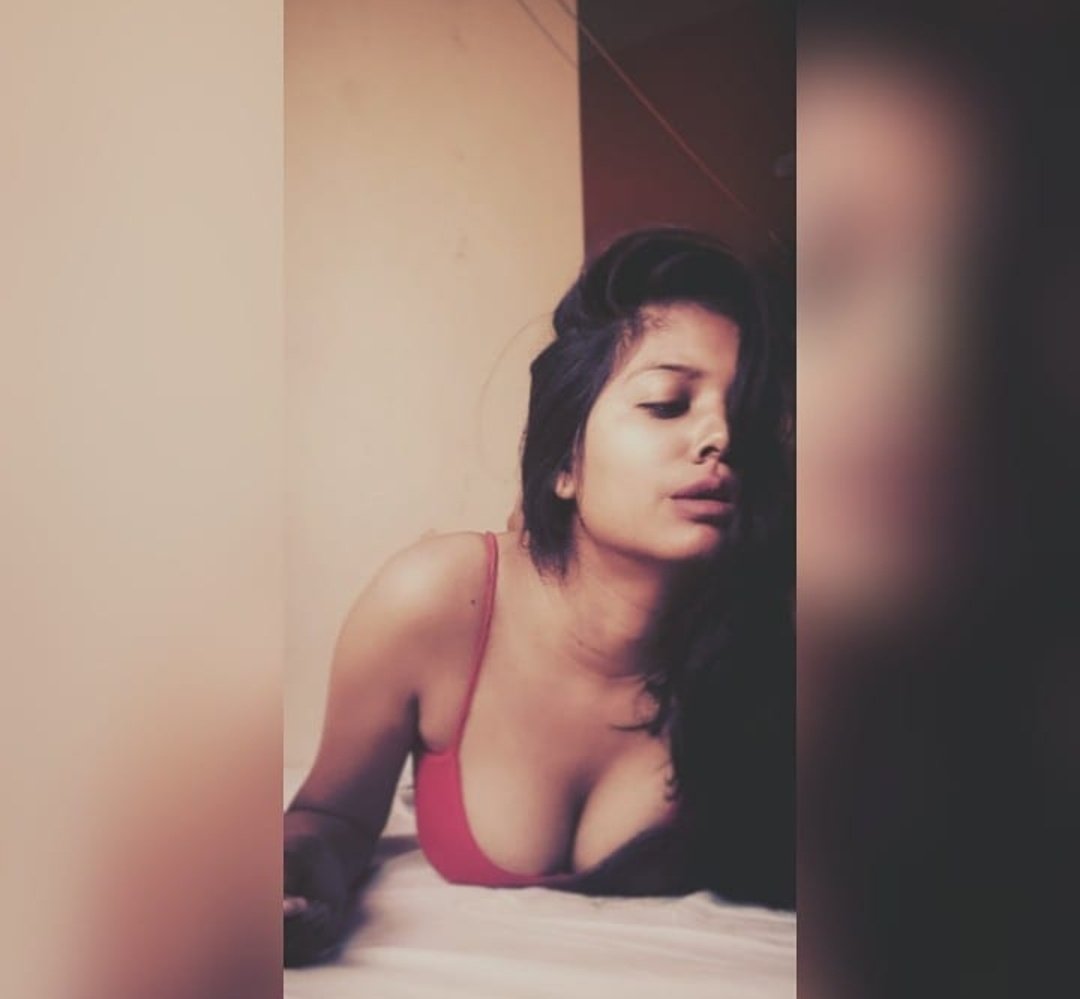 dusky_bitch_'s tweet photo. That lustful desire on my face.... https://t.co/t9NadC0oTK