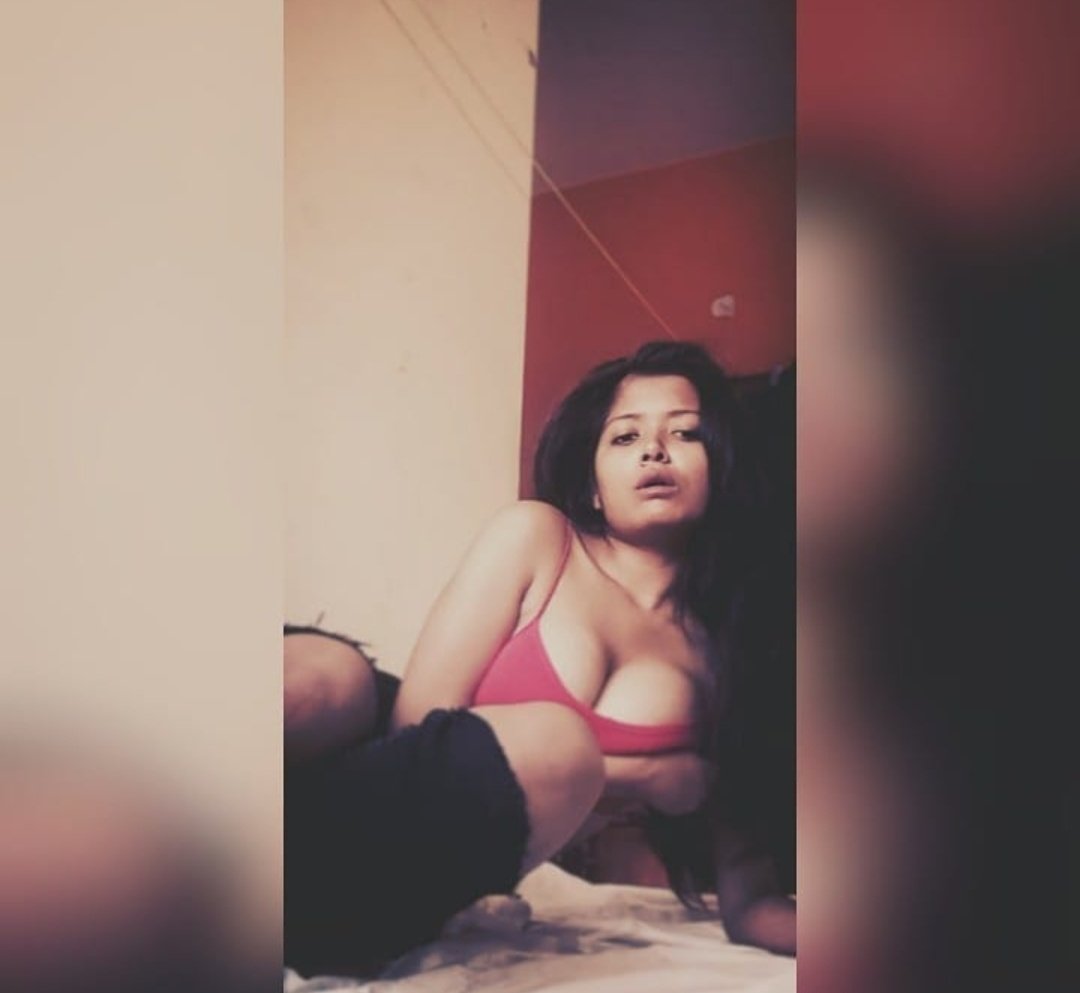 dusky_bitch_'s tweet photo. My boobies are growing bigger
So I want someone to hold them.... https://t.co/xawRcDSOSL
