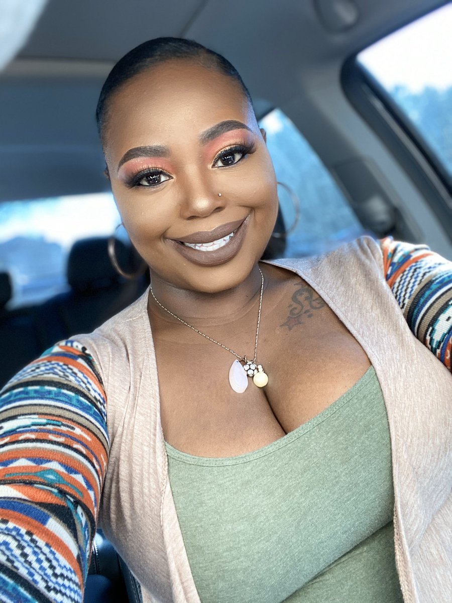 cjm_thatsHER's tweet photo. #MUA #BeatByMe 
#Lips Gumbo by @thecrayoncase
#EyeShadow The Saharan by @juviasplace 
#Eyelashes Pink Subject Case @thecrayoncase 
#Highlighter Hustla Baby by @fentybeauty
#Eyebrows Ebony Dip Brow by @anastasiabeverlyhills 
#Contour Contoursition Notebook by @thecrayoncase https://t.co/3NRT7xojpD