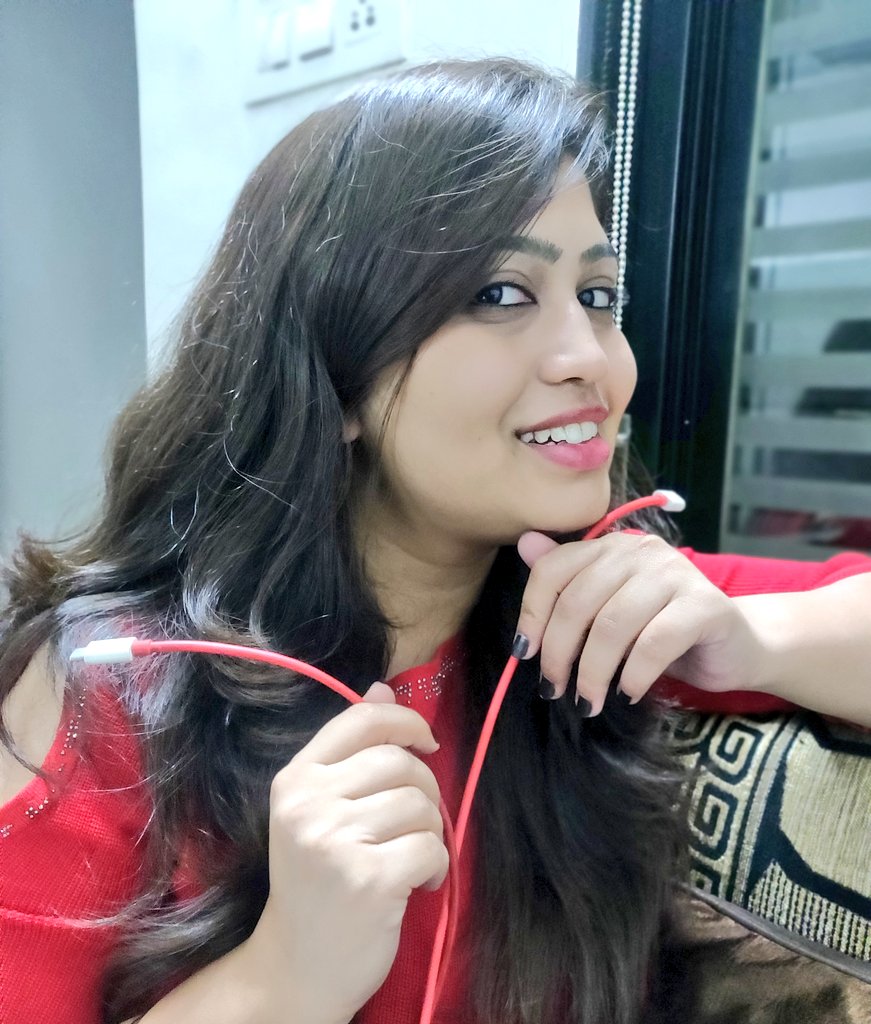 Swaty_Here's tweet image. The love for Red and  @OnePlus_IN - I belong to the #RedCableClub Own the power of technology! 😍
