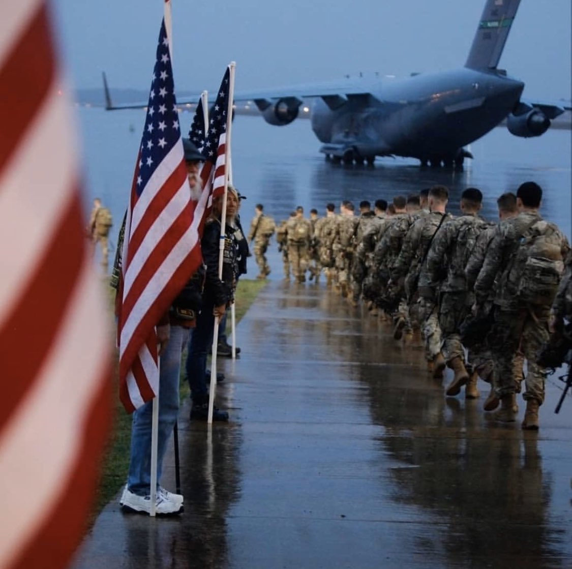 Sending ((Hugs)) out to the thousands of troops that have been deployed to the Middle East this weekend. Sending prayers up for your safety and a speedy return home. 🙏🏾 prevent #WWIII #Deployed #Troops #IranUsa