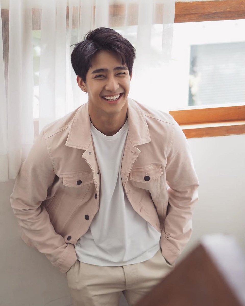 эрт пирапат ваттанасетсири. эрт тайланд актер. эрт пирапат ваттанасетсири тату. эрт катманоннат. сказка о 1000 звёзд лакорн.