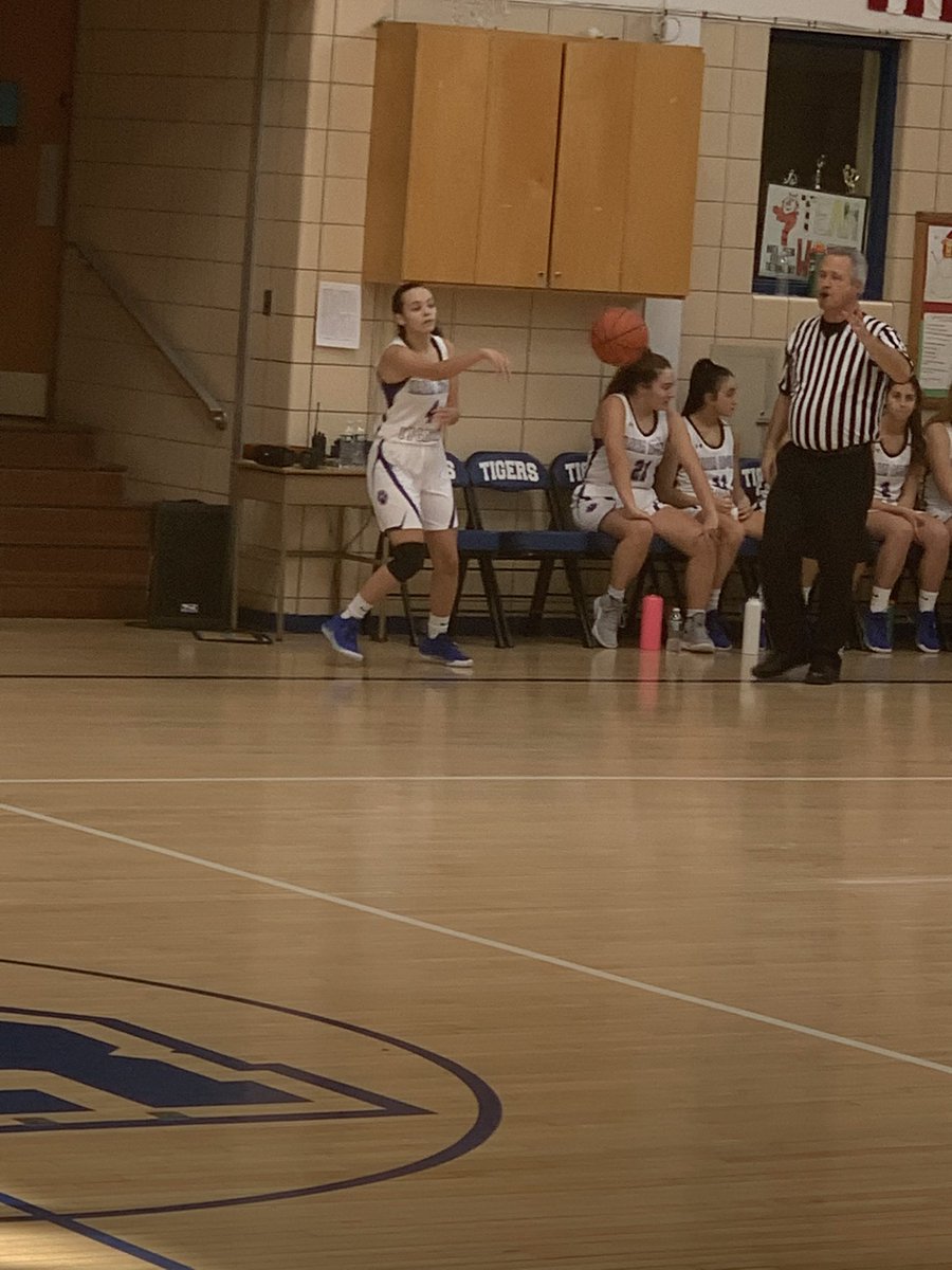 WestchesterPack's tweet photo. In the house to support our girl Danielle starting and really contributing this year at Maria Regina. Maria up at the half 22-18 https://t.co/Jc5VnrS4z4