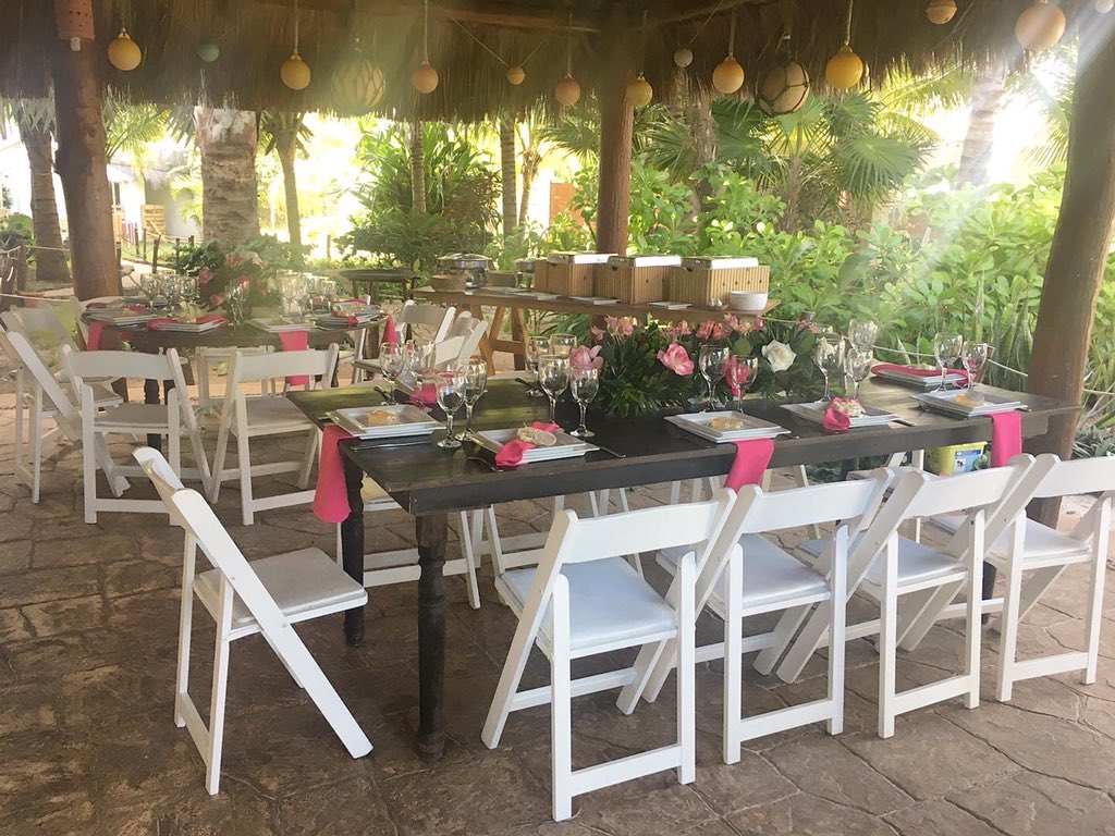 monbyw's tweet photo. Boda Etza y Jordi! 👰🏽🤵🏼 #PuertoMorelos #monbyw https://t.co/aJGBRXElRS