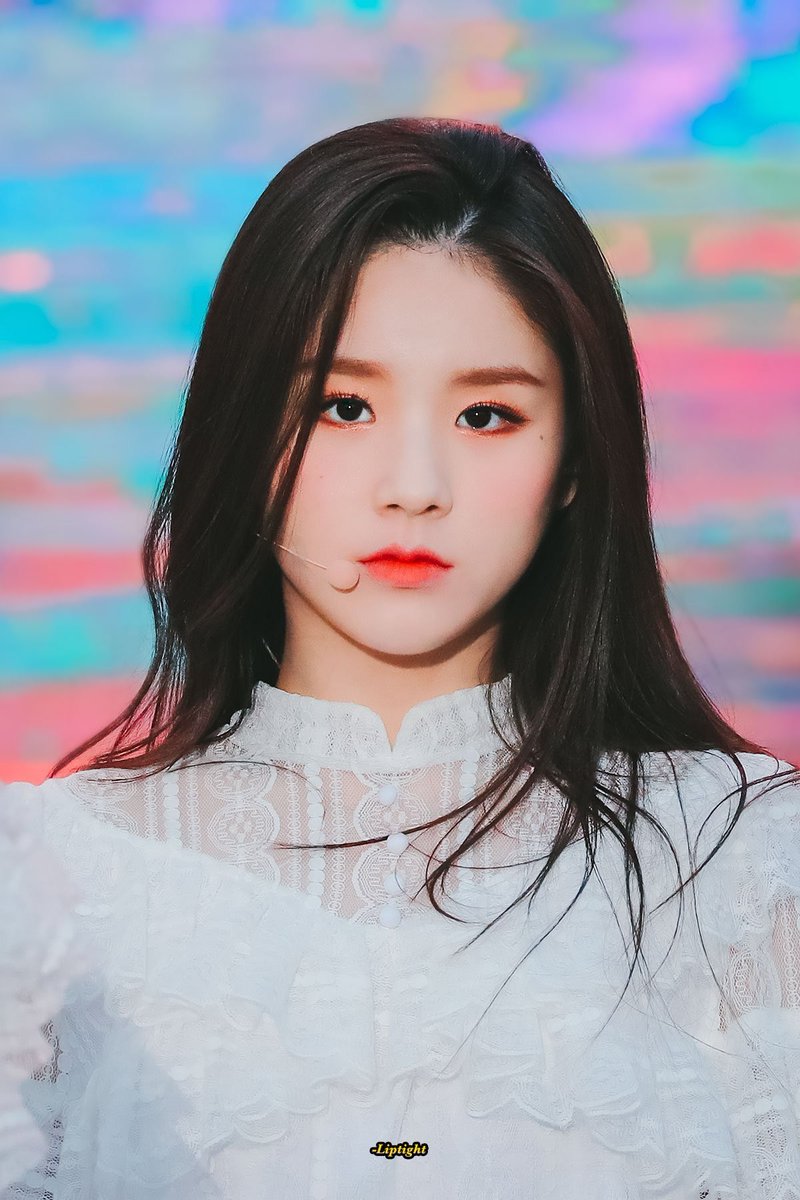 1/5/20heejin i have to go back to school tomorrow which SUCKS! hope you are doing well also make bbc drop a teaser on god