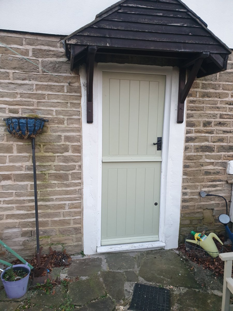 Stable door made and fitted for a customer last month. #pudseyjoinery #EBAcircle #belonging #gratitude #yorkshirehour #leedshour