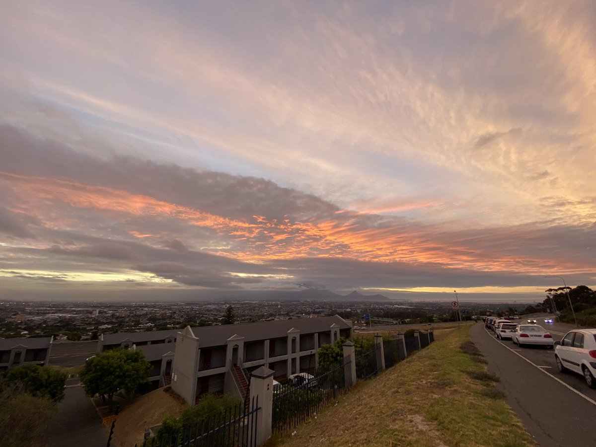 PastorMacMaster's tweet photo. #MotherCity #CapeSunset https://t.co/sBKqg9lOoA