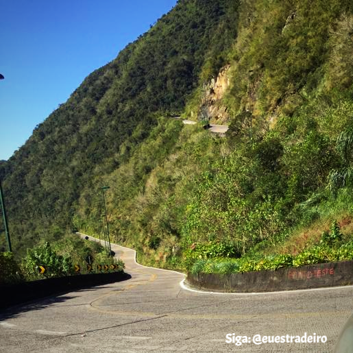 euestradeiro's tweet photo. Ela é presença rotineira aqui, pq somos apaixonados por ela!😍
É a SC-390, a estrada da #serradoriodorastro, uma das mais bonitas do Brasil!🏆
Veja no centro superior direito da foto, outro lance da estrada.😜
🚙🛣🇧🇷
#euestradeiro #viajandodecarro #dirigindonaestrada #sc390 https://t.co/eyaZaRDa6I