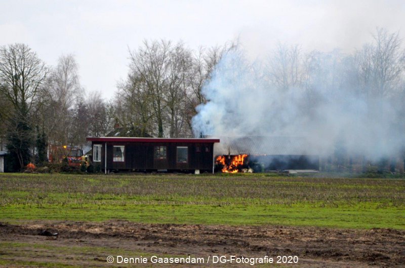 Veel schade na schuurbrand in Kiel-Windeweer #brand #Kiel-Windeweer #brandweer #112..