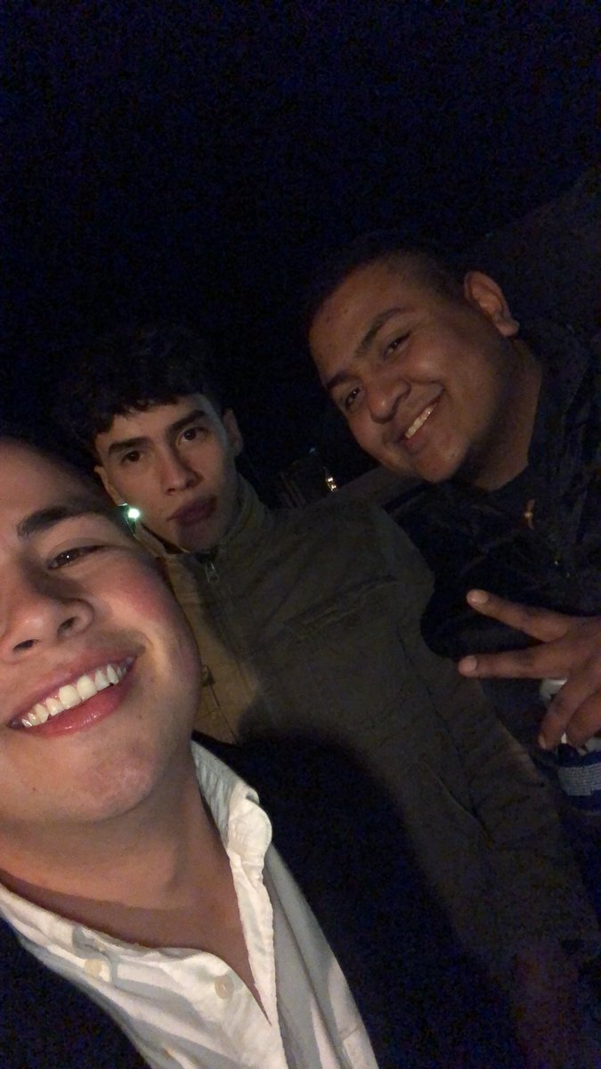 Tengo par de panas los demás son puros fecas 🧨