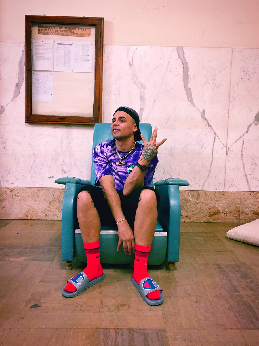 papichampok's tweet photo. Dw⚡️ 2020 🎶🌪🚨 https://t.co/tSKmr51h6k
