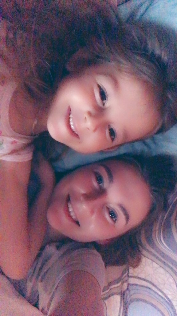 Надежда tweet media