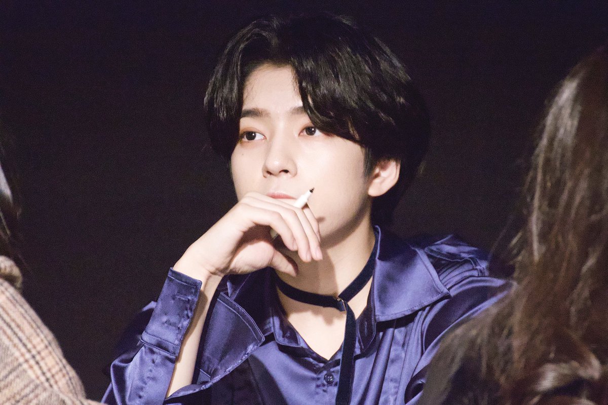 MITSUO1O6's tweet photo. 200105 미니라이브 1부

질린다 잘생긴거

#WE_INTHE_ZONE #위인더존 #시현 #김시현 #SHIHYUN https://t.co/w2kb6oeM97