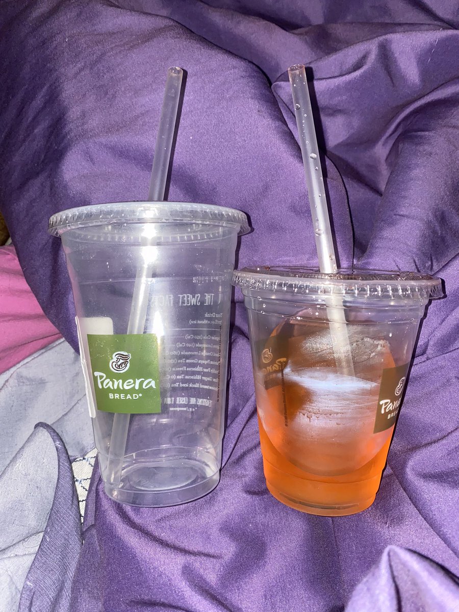 rayofsunshine43's tweet image. EVERY TIME I HAVE AN ISSUE EITHER SOLD OUT EVEN WHEN ORDERING WAY IN ADVANCE AND IF THERES AN ISSUE YOU NEVER COME UP TO ME AND ASK I HAVE TO GO FIND MY BAG THAT WASNT ON THE SHELF @panerabread #POORSERVICE #NOTHINGBUTPROBLEMS #DONOTEATHERE NOT A REGULAR CUP I HAD TO GET MY OWN