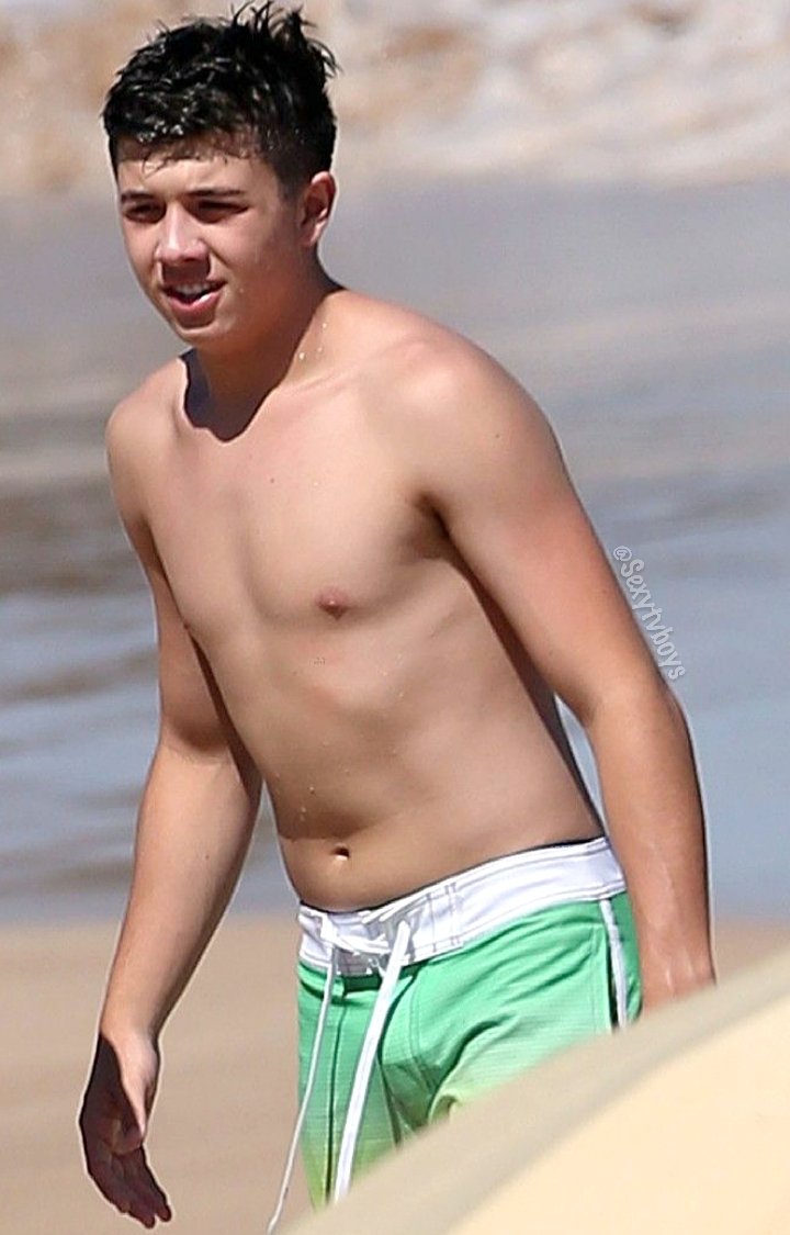 Mis Famosos Favoritos 🔥 on Twitter: "Bradley Steven Perry…