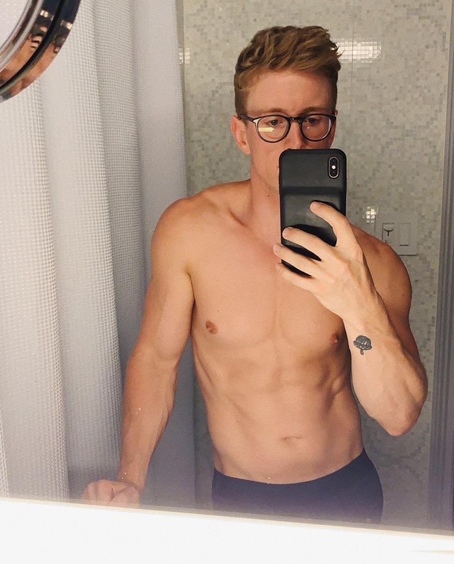 MajorPhilebrity's tweet photo. Stepping into the competition at the literal last second with his money and charm is the incredible. Looks like he was packaged in a Build A Twunk workshop @tyleroakley https://t.co/zM1Fz4vnql