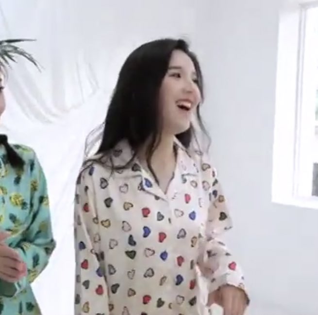 low quality heejin (@heejin_lqs) on Twitter photo 