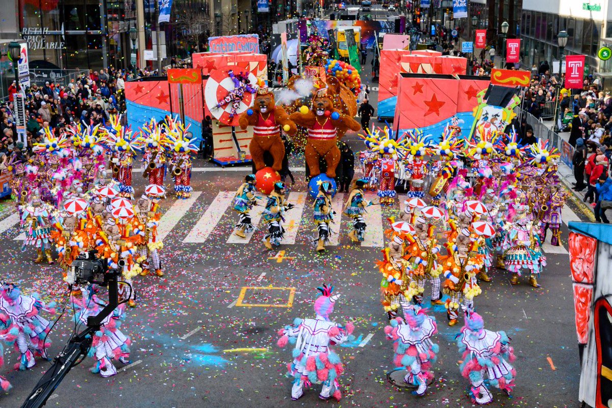 PhilaStringBand's tweet image. THE DANCING BEARS! Your 1st prize CHAMPS: South Philly String-Band 🏆 @SPStringband