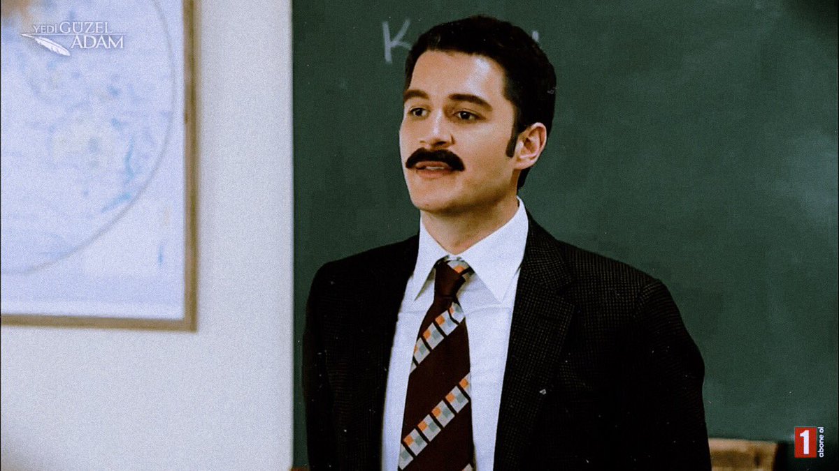 İnsanın ilk önce ahlak okuması gerekir. Diplomalar meslek içindir...