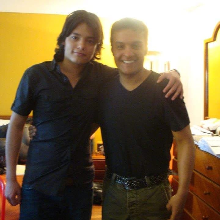RevistaSOONCol's tweet photo. #SoonTeInforma Lamentamos el fallecimiento del actor Daniel Rengifo, quien recordamos como Bryan en La gloria de Lucho. Participó en Tu Voz estéreo y Esmeraldas. El artista libraba, desde el 2014, una valiente lucha contra un tumor cerebral. Paz en su tumba. 😔🙏🏼 #revistasoon https://t.co/xhjyuf9AFb