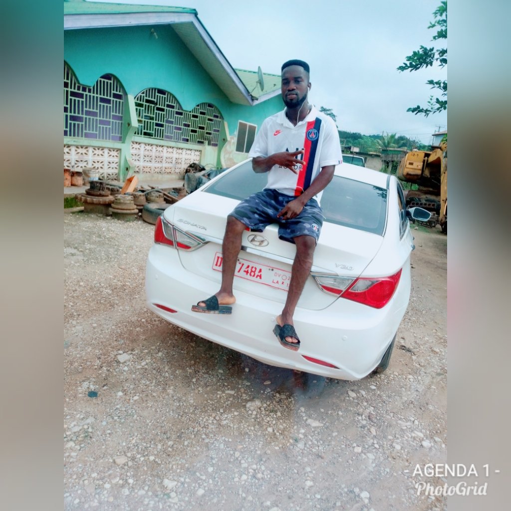 Emmanuelnyame22's tweet photo. I represent Shatta Movement
#dropyourpic #SM4LYF
#AllOut https://t.co/uuwCquIxLl