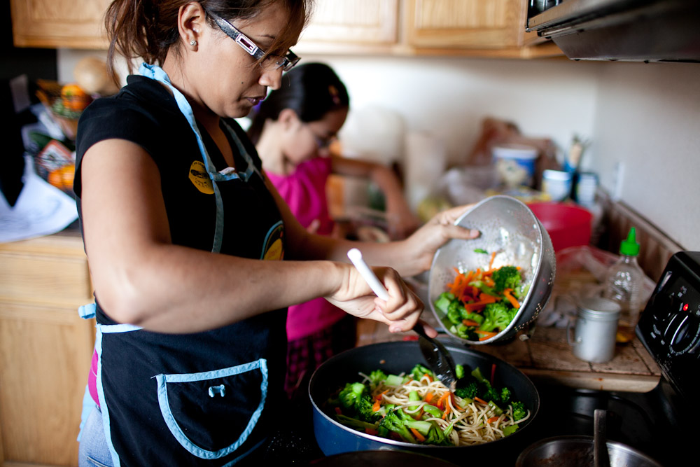 No Kid Hungry (@nokidhungry) on Twitter photo Though schools and community programs are often the best way to reach older children, to help the youngest kids, we need to reach their parents. That’s where <a href="/cookingmatters/">Cooking Matters®</a> comes in. 👉bit.ly/2ouesml Though schools and community programs are often the best way to reach older children, to help the youngest kids, we need to reach their parents. That’s where <a href="/cookingmatters/">Cooking Matters®</a> comes in. 👉bit.ly/2ouesml