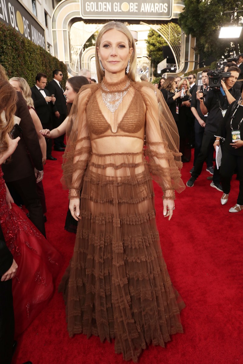 VogueRunway's tweet photo. Gwyneth Paltrow wears a @Fendi pre-fall 2020 gown to the #GoldenGlobes red carpet: https://t.co/XfaUVNIv2a https://t.co/GiUnLvVopP