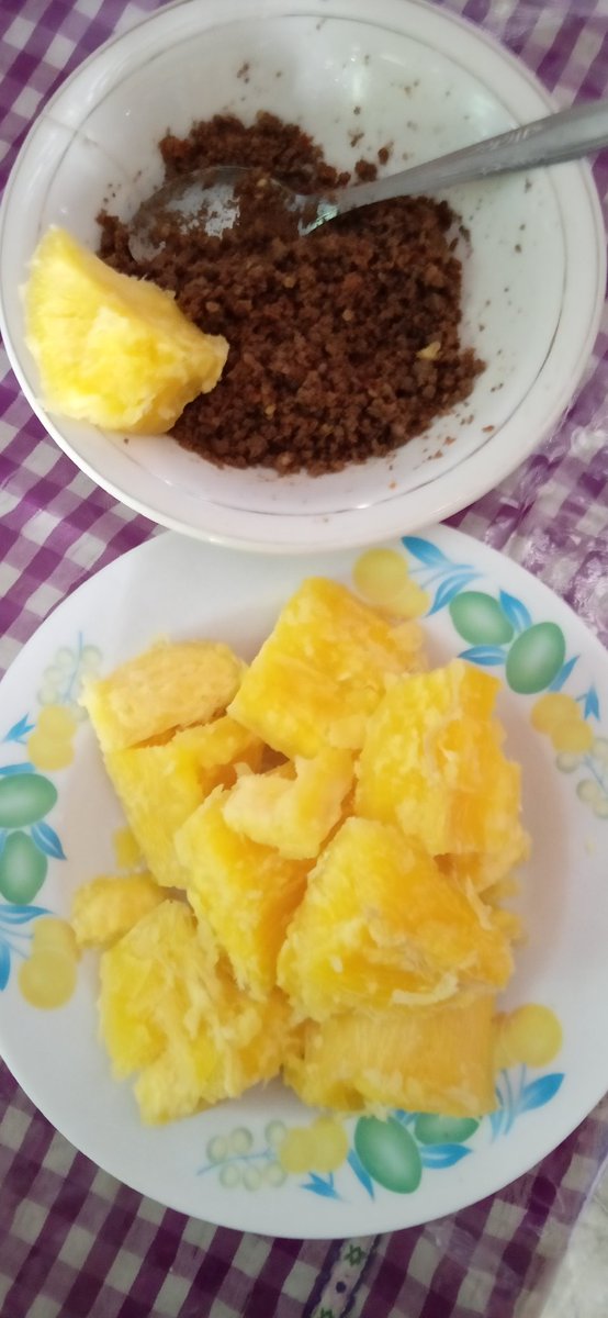 NKraaak's tweet photo. #Orang kaya Ga tau makanan kaya Gini..🤤🤤🤤😋😋😋 https://t.co/Tm0ApvwNVi