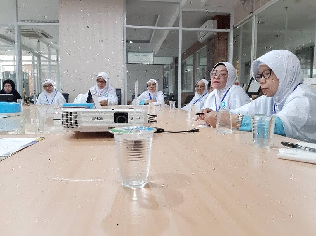 rs_ummi's tweet photo. 🚑 RS UMMI

Sinergi RS Ummi bersama Ibu-Ibu Bimroh Al Ghifari dalam rangka pelayanan Ummat 

Barakallah RS UMMI 🙏🤲

#ibubimroh #rs #rsummi #rumahsakit #bogor #rsummi #kotabogor #dokter #obat #assyifa #islam #rsislam #rsislambogor #instagram #ummi #ummihospital #hospitalummi https://t.co/OWCKFjpTpZ