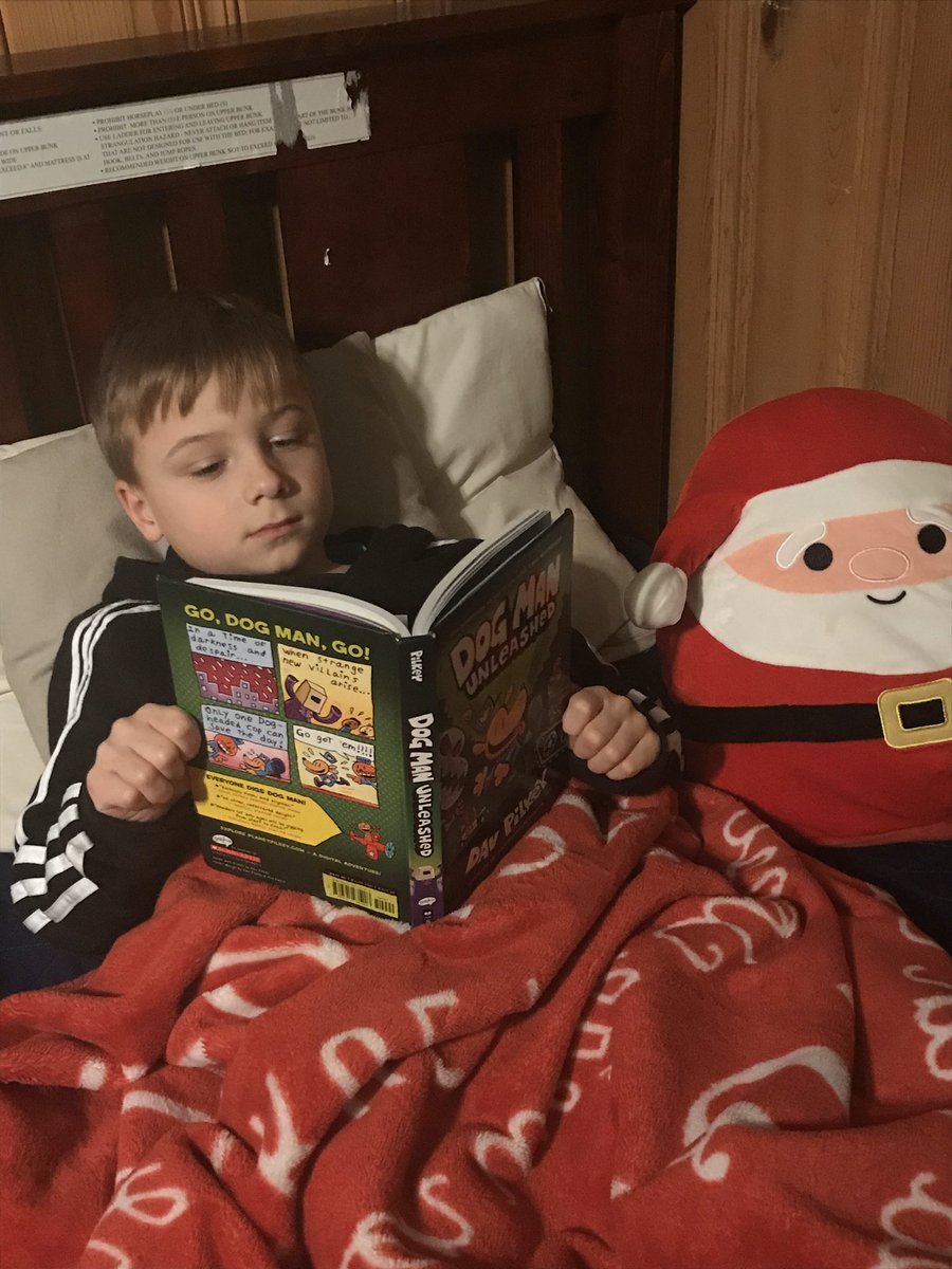 IrvingBerwyn's tweet photo. Ben from @MsStenstrom’s class reading Dog Man to his 🎅 @mbucur75_maria #d100inspires #irvingpride #winterbreakreading https://t.co/3T2lBwn0Fr
