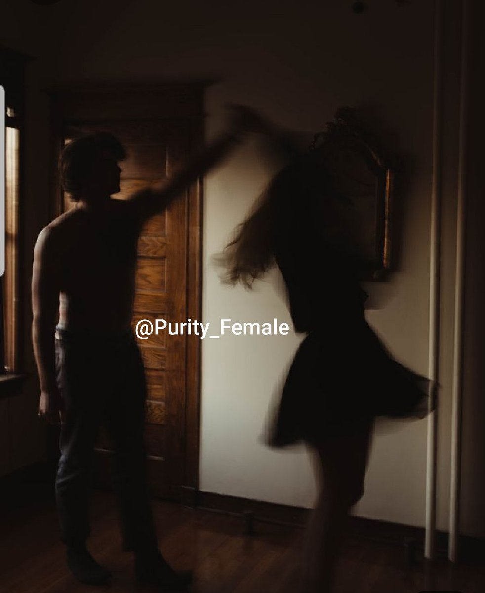 كظل أنت ،
بالنسبة لي
فكل ثانيه قضيتها
وسأقضيها معك 
ترافقني بذاكرتي
على هيئة قصصا ،
وأثارا صامته 
لا يزيلها مرور الزمان .

#نقاء_انثى
#طفلة_الحب 
#قَبّـلَةُ_آلَنٌوُرَ