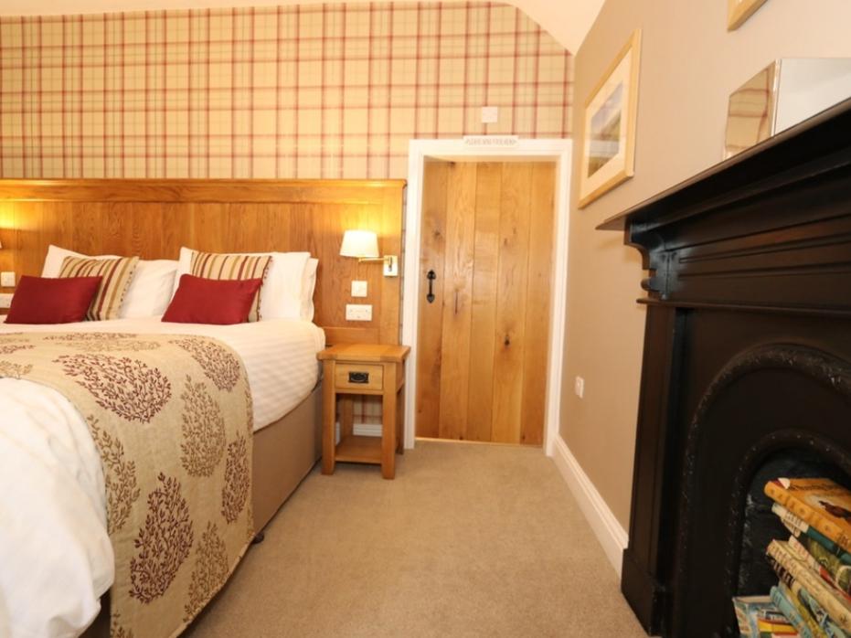 plasyndre's tweet photo. GREAT DEALS FOR JANUARY 🌟
What perfect time to visit us here in Bala and get out walking off all that festive food
Book your stay with us today 👇
https://t.co/o69TXq2hHi…/Plas-ba…/availability

#booknow #januarysale  #getwalking #JanuaryWorkoutChallenge #outdoorfun #winter https://t.co/dqLYhCwsUW
