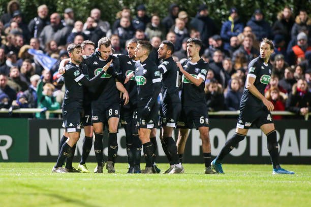 IncroyableSCO's tweet photo. 📸 - PREMIER ⚽️. @Romtom29 est le premier buteur de l’année 2020 ! 💯⚫️⚪️

#FCDSCO | #AngersSCO https://t.co/2dgA38vK6c