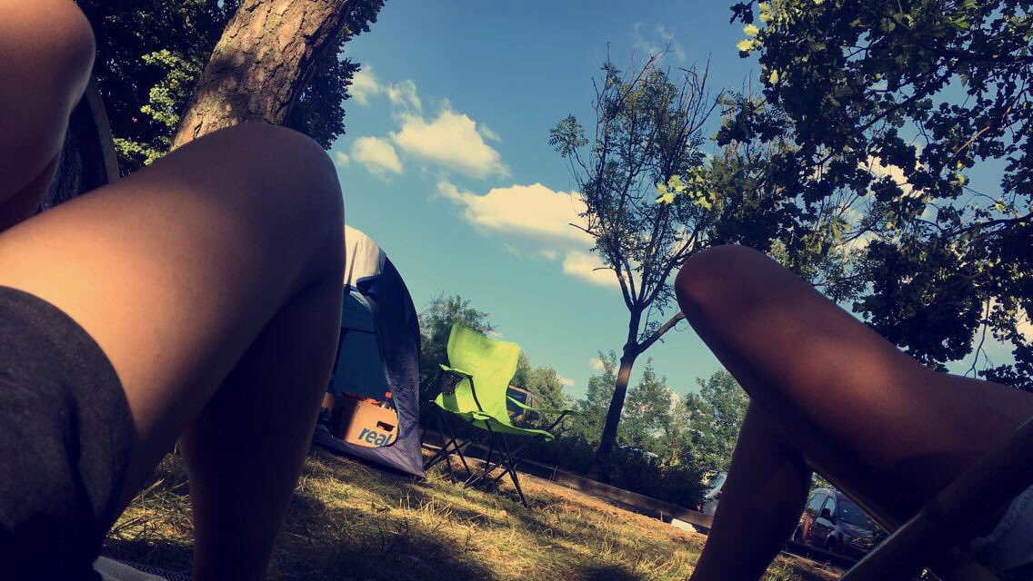 NaneBungeroth's tweet photo. Wer wünscht sich nicht alles den Sommer zurück ? 🤷🏼‍♀️ #festival #helenebeach #summer #party https://t.co/lwJXIQWK9R