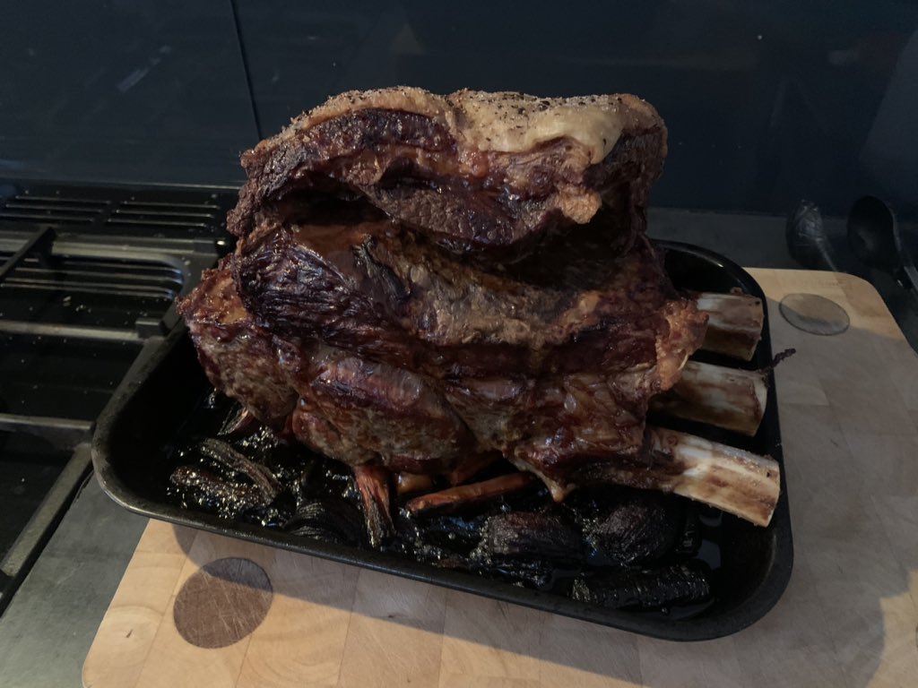 @WillNesbit78 <a href="/andyreid2506/">Andy Reid MBE</a> <a href="/1JONBERRY/">Jon Berry</a> <a href="/chocoranges/">Chris Lamb</a> <a href="/OrganicMeatUk/">Forsters' Farm Shop</a> finest Crispy on the outside pink in the middle