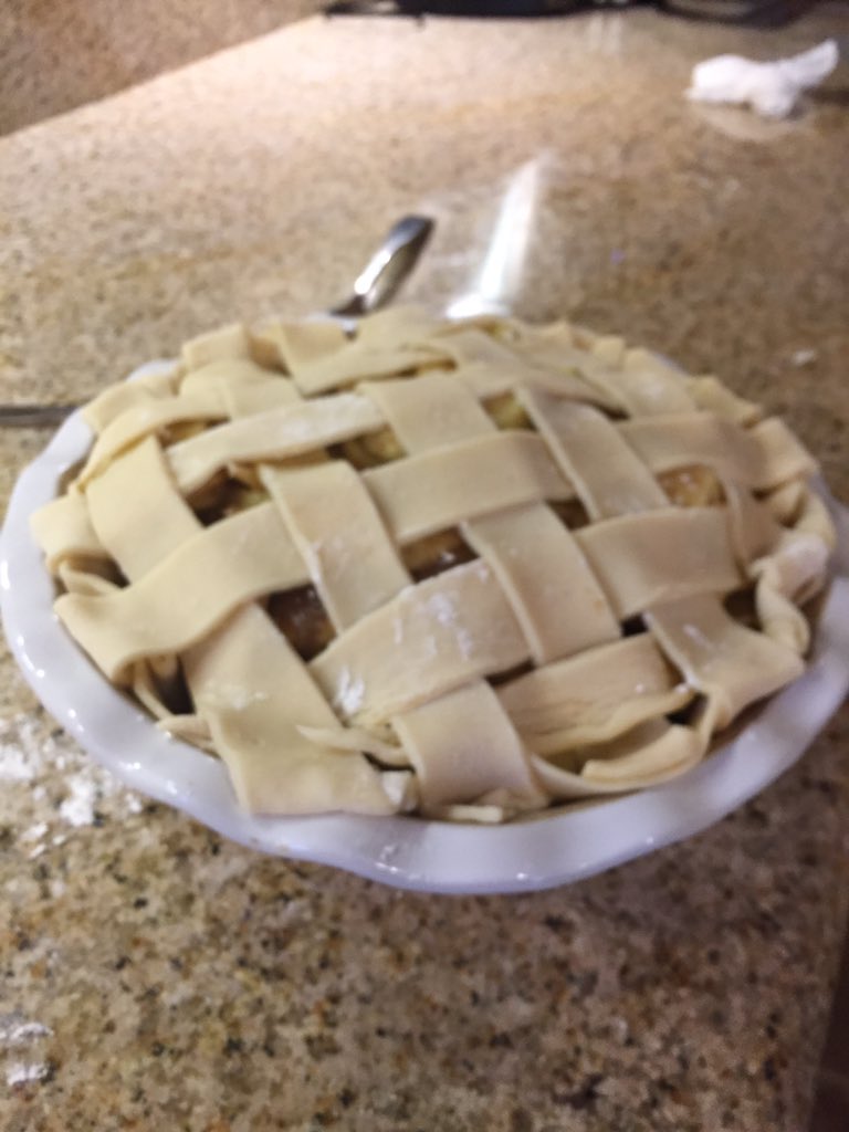 Anthonyecam's tweet photo. Sunday project...apple pie! https://t.co/kNjCqEdhyn