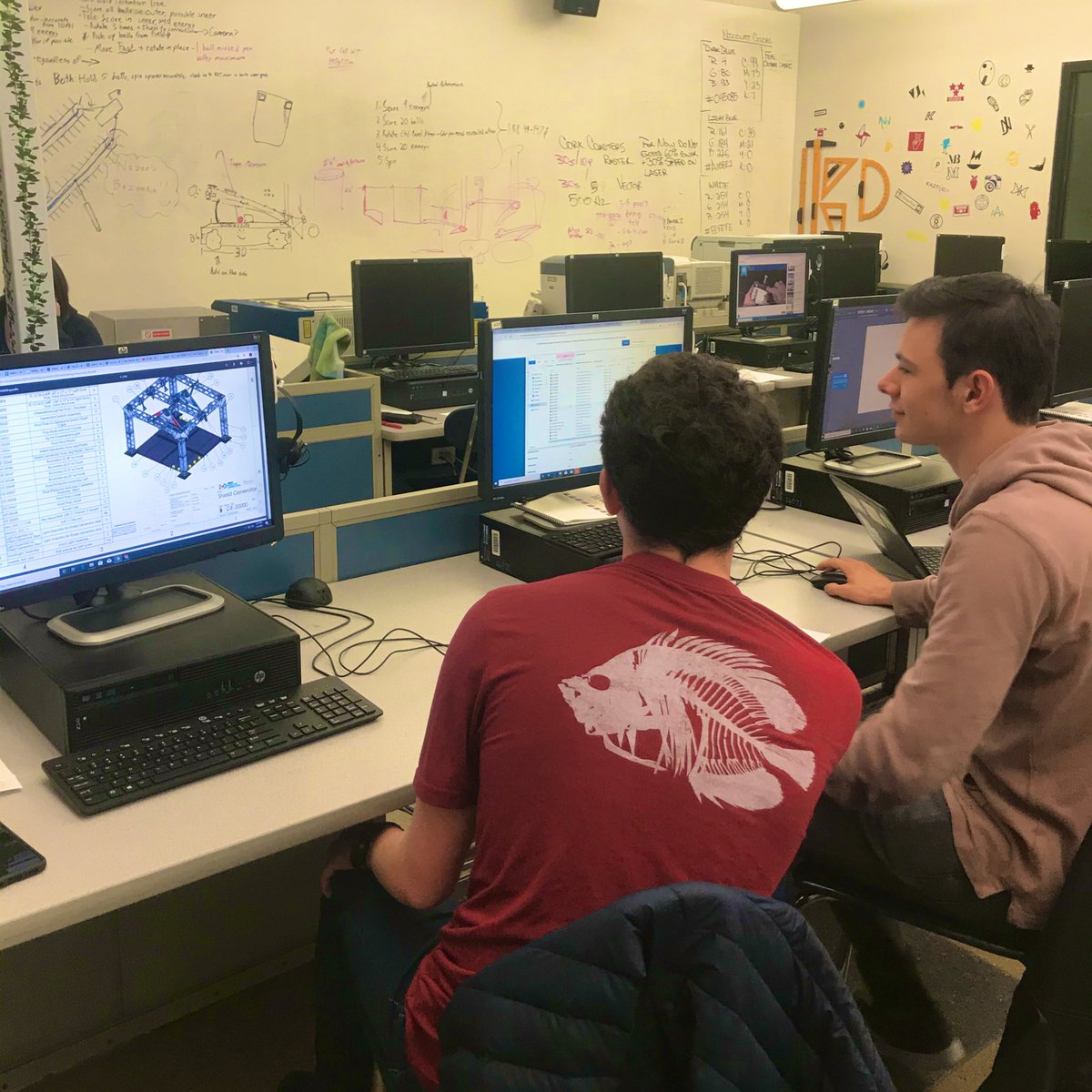 4786nicoletfear's tweet photo. Our students are working hard to design prototype solutions for this year’s game! #FRC #INFINITERECHARGE #nicoletfear https://t.co/mpme5RoJWJ