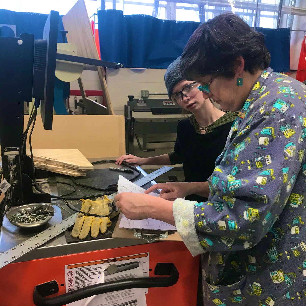 4786nicoletfear's tweet photo. Our students are working hard to design prototype solutions for this year’s game! #FRC #INFINITERECHARGE #nicoletfear https://t.co/mpme5RoJWJ