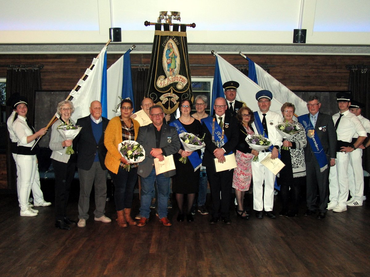 Nieuwjaars-Matinee <a href="/plokdidam/">Partycentrum PLOK</a>
Huldiging jubilarissen Schutterij St. Isidorus Oud-Dijk

25 jarig actief lidmaatschap
– Rob van Doorn

40 jarig lidmaatschap
– Geert Giessen
– Xaf Hendriksen
– Ronnie Jansen
– Servie Loeters
– Ab Reuling

50 jarig lidmaatschap
– Thijs Straatsma
